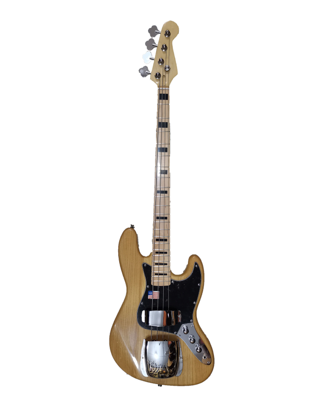 4 STRING BASS GUITAR