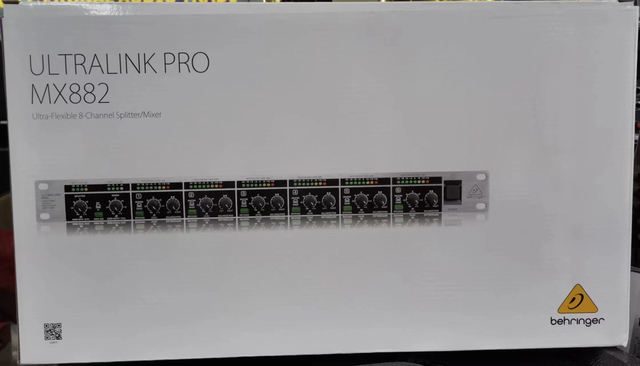 BEHRINGER ULTRALINK PRO MX882 MIXER