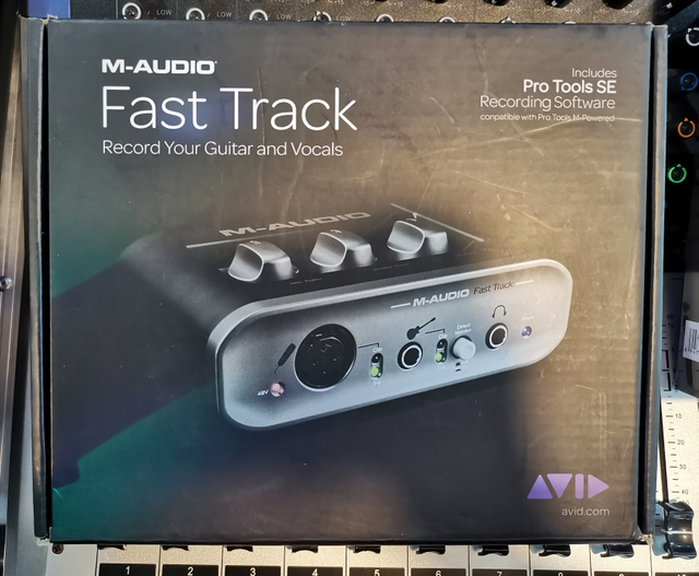 M-AUDIO FAST TRACK SOUND CARD