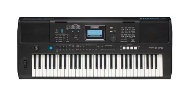 YAMAHA E473 61-KEY TEACHING ELECTRONIC KEYBOARD